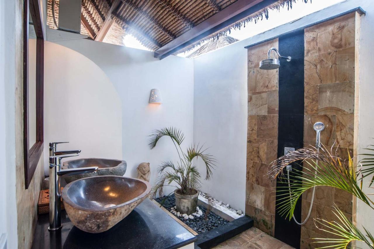 Villa Michiko Uluwatu  Exterior photo