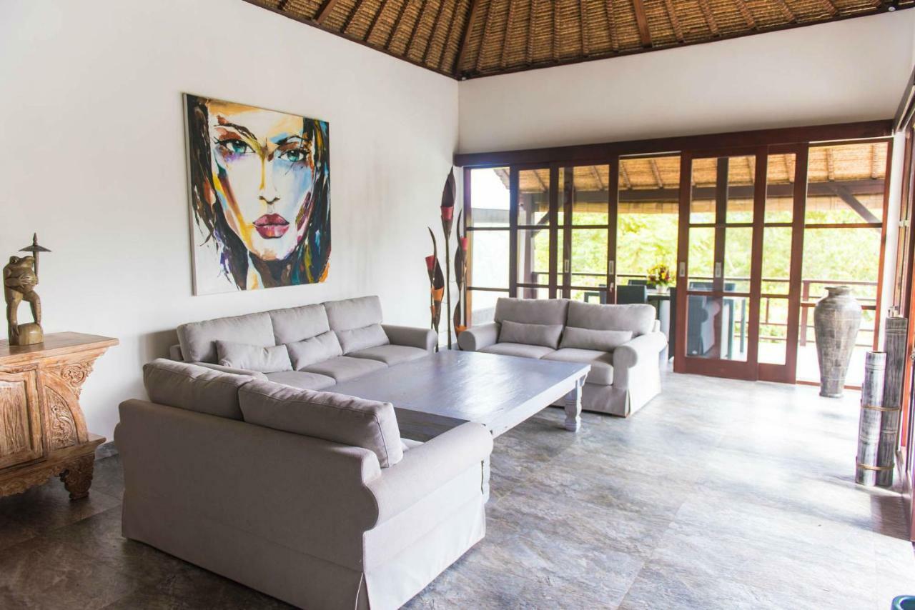 Villa Michiko Uluwatu  Exterior photo