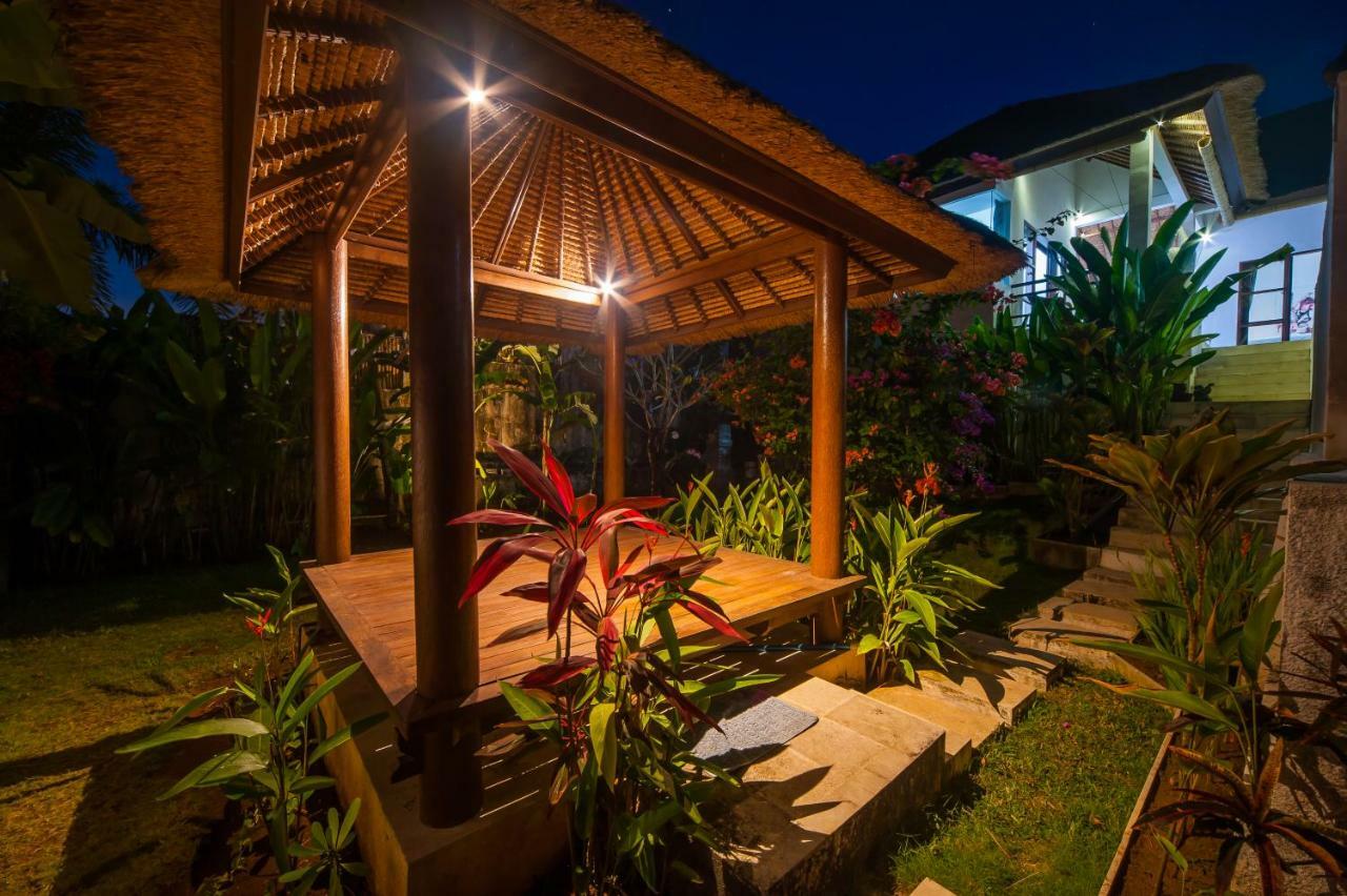 Villa Michiko Uluwatu  Exterior photo